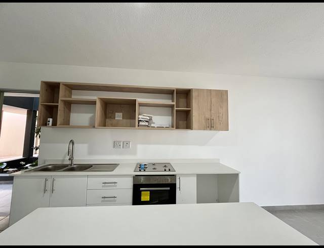 3 BEDROOM APARTMENT TO LET IN SHEFFIELD BEACH